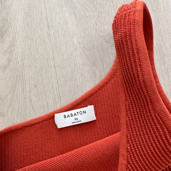 Babaton Sculpt Knit One-Shoulder Cropped Tank - Picture 2 of 2